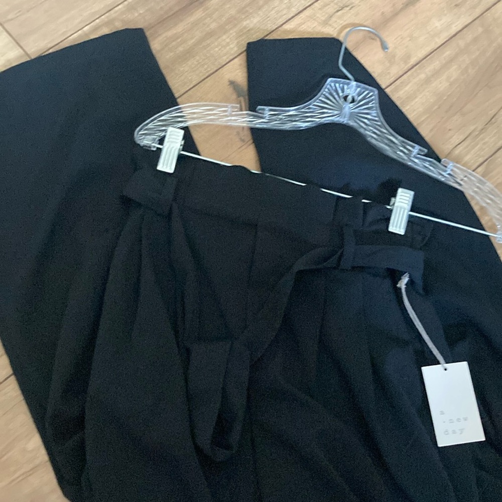 New with tags - womens xs pant high waisted light dress pants
